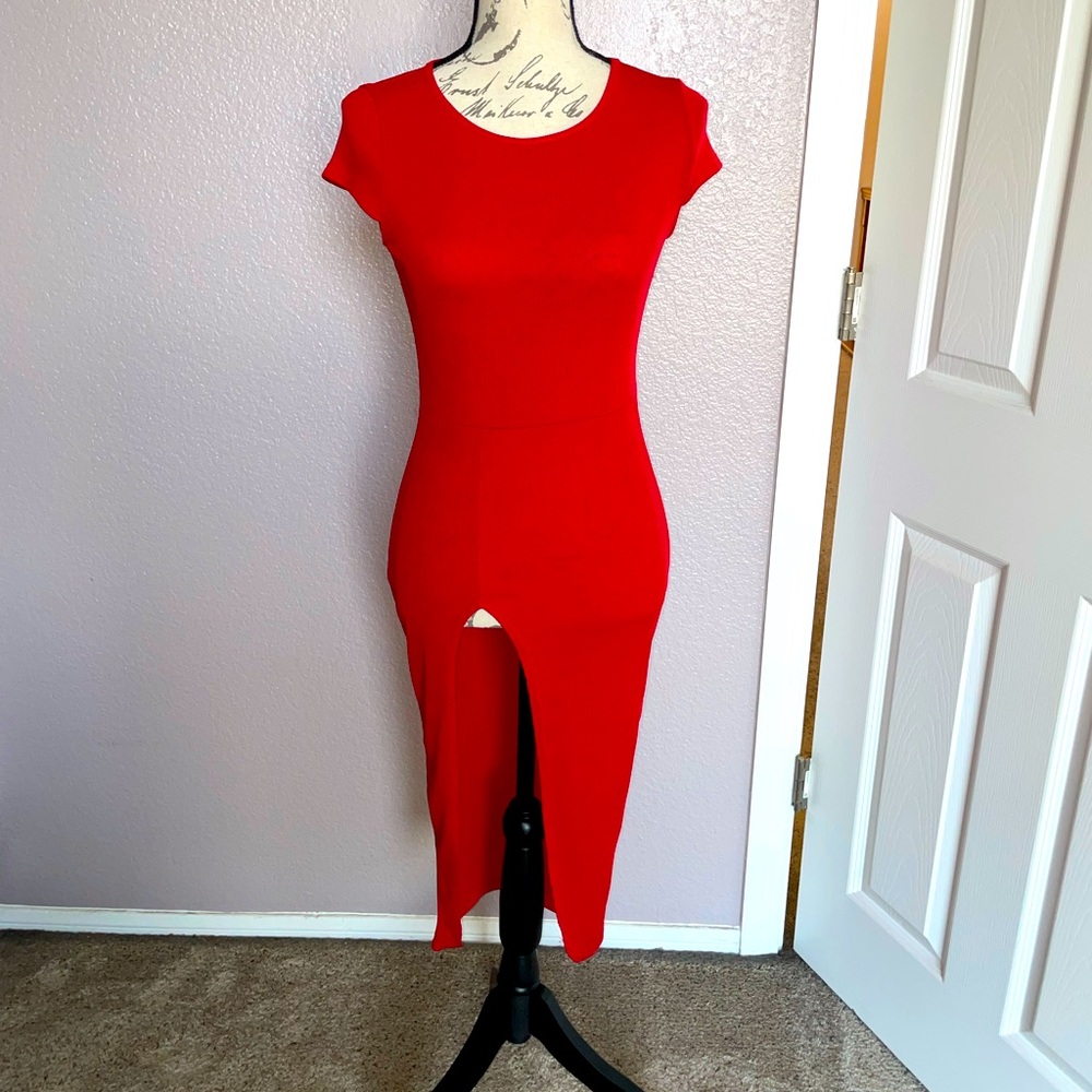 PrettyLittleThings Red high-slit dress